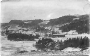 Skjesolgrenda sett fra Undlien søndre (ÅMH 048-0007).jpg