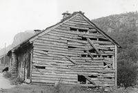 8. Skogasel, Hordaland - Riksantikvaren-T274 01 0017.jpg