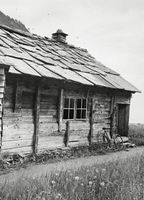 9. Skogasel, Hordaland - Riksantikvaren-T274 01 0018.jpg