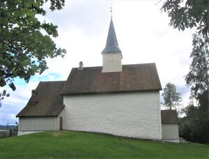 Skoger gamle kirke 2012 1.jpg