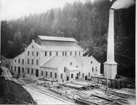 Den opprinnelige fabrikken, fotografert før 1903.