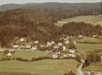 297. Skotselv skole og Haereaasen - WF368.jpg