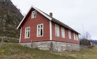 7. Skulehuset i Instevik.jpg