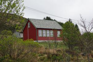 Skulehuset på Kinn.JPG