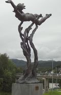 Skulptur Svømmepiken.jpg