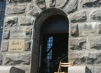 Inngang, Slottsfjelltårnet, med kongenes signaturer. Foto: Stig Rune Pedersen
