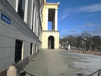 10. Slottsplassen Oslo 2013.jpg