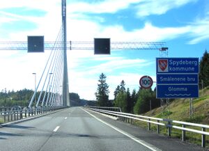 Smålenene bru 2013.jpg