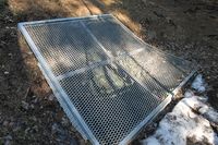 Lyssjaktene er dekka til for å forhindre ulykker. Foto: Chris Nyborg (2014).