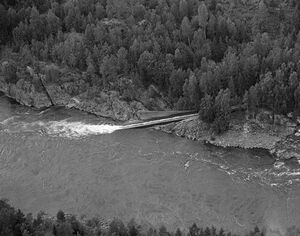 Solbergfoss tømmerrenne utløp.jpg