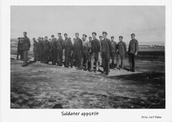 Soldatoppstilling var daglig rutine.
