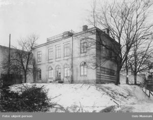 Sommerro løkke hovedbygningen i Sommerrogata 1899 OB.F00081.jpg