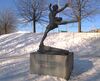 Sonja Henie statue ved Frogner stadion Oslo 2013.jpg