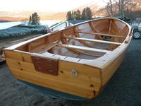 Nyare type akterspegel. Denne varianten eignar seg best til motor og toler noko større påhengmotorar. Foto: Nils Marius Johansen (2012).