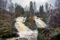 Spinnerifossen like vest for Mysen sentrum. Foto: Leif-Harald Ruud (2018)