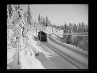 Holmenkollbanen en vinterdag mellom Lillevann og Frognerseteren. Foto: Nasjonalbiblioteket (1952-1953).