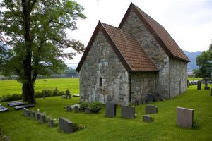 St. Jetmund kyrkje.jpg