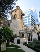 St. Olave's Church i Hart Street i London har navn etter Olav den Hellige. Som en av få kirker overlevde den bybrannen i London i 1666. Foto: Stig Rune Pedersen