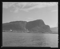 Selja kloster på Selje, 1948. Foto: Nasjonalbiblioteket