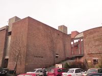 St. Hallvard katolske kirke på Enerhaugen i Oslo (1958–1966). Foto: Pål Giørtz (2007).