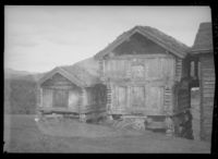 440. Stabbur og loft, Austbø, Rauland - no-nb digifoto 20160222 00168 NB MIT FNR 01072.jpg