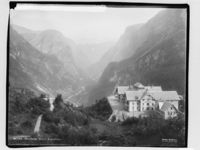 129. Stalheim Hotel Nærødalen - NB MS G4 0143.jpg