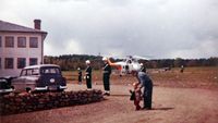 1.juni 1912 lettet flyet "Start" fra Gannestadjordet i Borre (Horten). 50 års-jubileet i 1962 ble stort markert - med blant annet tilstedeværelsen av et av Luftforsvarets helikoptere. Foto: Borreminne