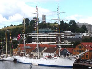 Statsraad Lehmkuhl i Tønsberg 2012.jpg