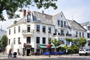 Stavern, Tollbodgaten 04-6.jpg