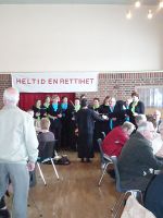 206. Steinkjer damekor på Samfunnshuset 1. mai 2008.JPG