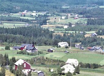 Stenerud øvre og nedre samt Kolsrud Brandval vestside 1962.jpg