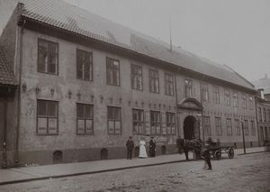 Stiftsgården, Rådhusgaten 13, 1913 - no-nb digifoto 20130220 00009 bldsa FA1224.jpg