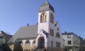 St. Johannes Døperen kirke i Sandefjord fra 1918. Foto: Pål Giørtz (2012).