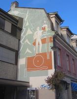 Storgata 11 i Kongsberg sentrum, med veggmaleri. Foto: Stig Rune Pedersen