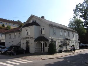 Storgata 32 Drøbak Reenskaug Hotel.jpg