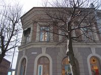 Storgaten 24 ble oppført i 1884 for Tønsbergs Privatbank . Foto: Stig Rune Pedersen