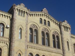 Stortinget fasade mot Wessels plass.jpg