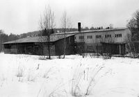 Strømmens Bygningssnekkeri sett fra øst 1973. Foto Håkon Suphammer.