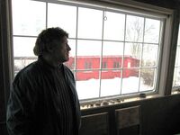 Ola Holst, eiendommens beboer. Foto: Henning Sæther. (januar 2008.).