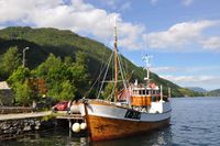 Her ligg «Straumingen» ved den gamle sandkaia i Høydalen.