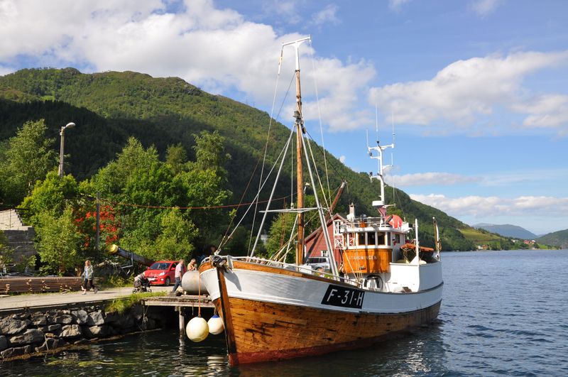 Fil:Straumingen ved kai i Høydalen.JPG