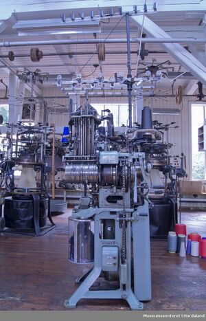 Strikkemaskin Salhus.jpg