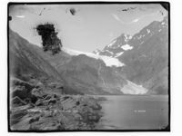 9. Strupenbræen, Lyngenfiord Nordland - NB MS G4 0514.jpg
