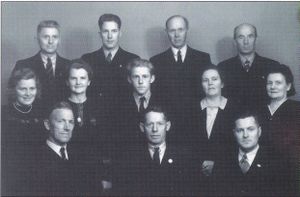 Styre og ansatte i Harstad S-lag i 1946.jpg