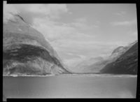 36. Sundalsøren - no-nb digifoto 20151105 00158 NB MIT FNR 06557A.jpg