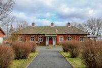 Dette huset fra 1700-tallet tilhørte antakelig Sundløkka gård, men ble etterhvert benyttet som arbeiderbolig av Hafslund. Foto: Leif-Harald Ruud (2020)