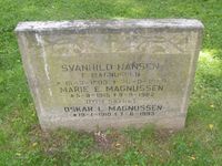 Svanhild Hansen var den ene av to tilskuere som ble drept i billøpulykken på Gardermoen 28. august 1949. Hun er gravlagt på Østre gravlund (Oslo). Foto: Stig Rune Pedersen (2012).