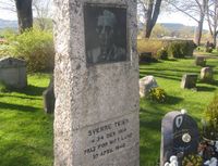 98. Sverre Teien gravminne Sande.jpg