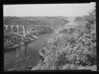 11. Svinesundbrua - no-nb digifoto 20150218 00092 NB MIT FNR 17206.jpg