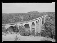Brua fotografert fra svensk side i 1957. Foto: Jac Brun